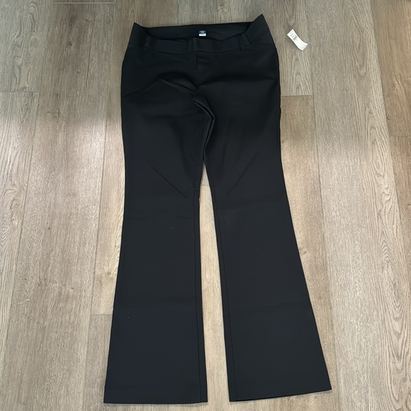 NWT! Black Maternity Side Panel Pixie Flare Pants - Size 10 💎 - Picture 6 of 7